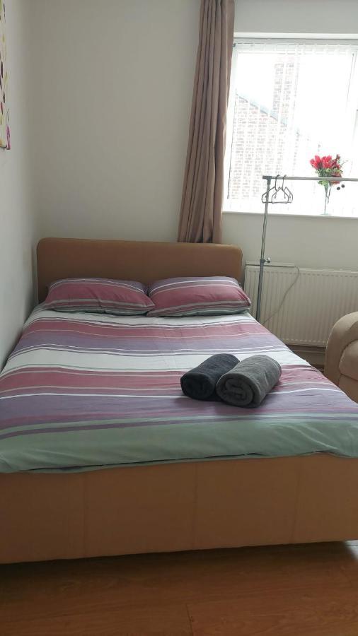 Spacious Double In Anfield Homestay *